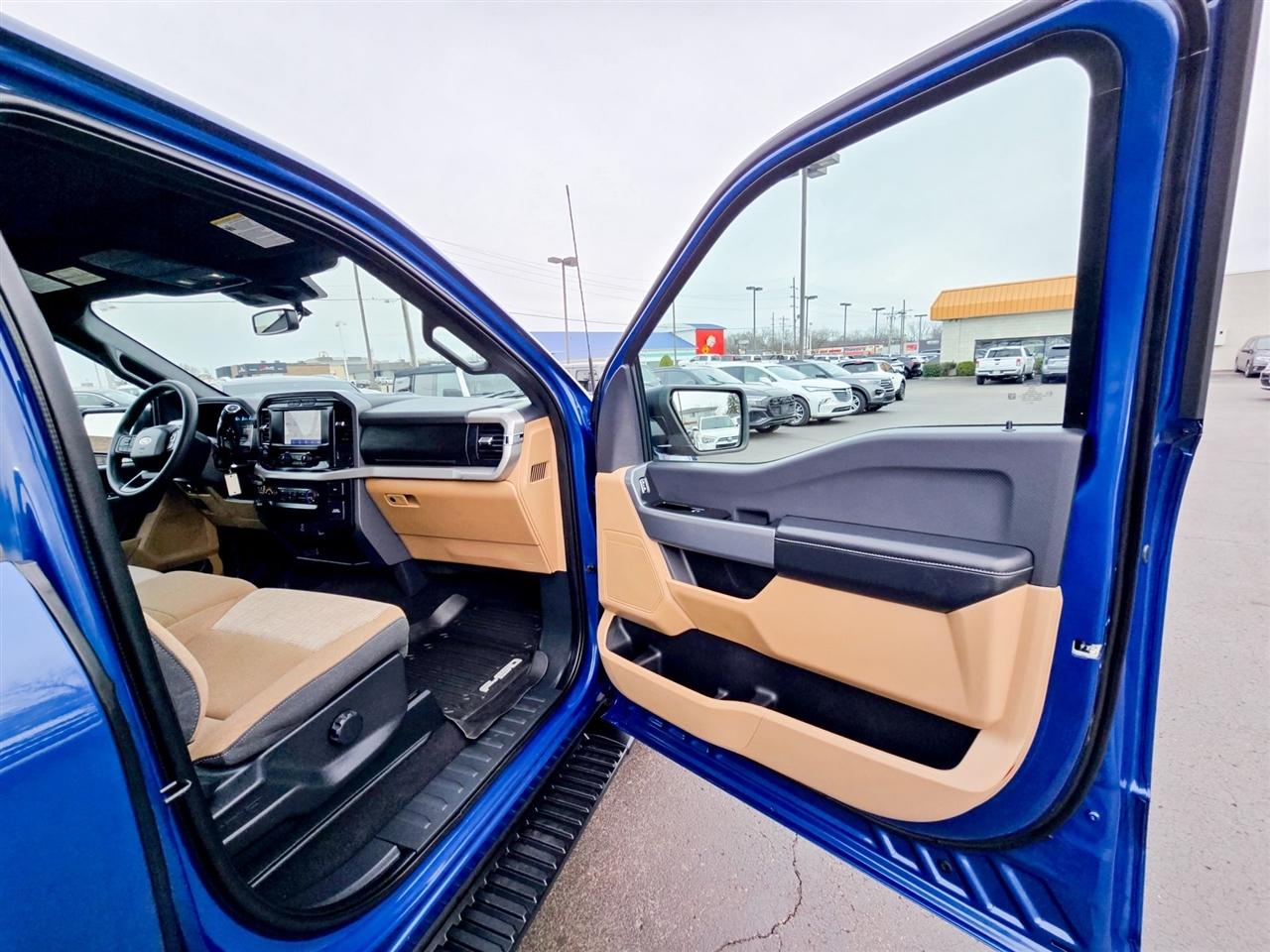 Ford F-150 XLT SuperCrew 4WD 2023