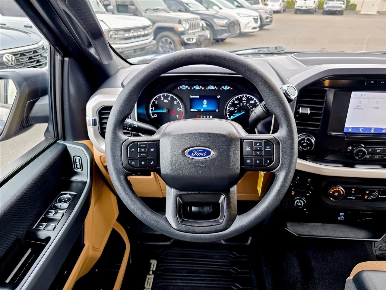 Ford F-150 XLT SuperCrew 4WD 2023
