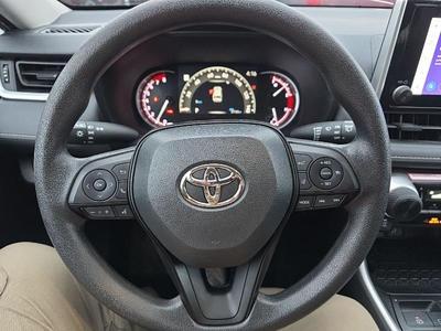 Toyota RAV4 LE FWD (Natl) 2024