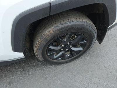 Toyota RAV4 LE FWD (Natl) 2024