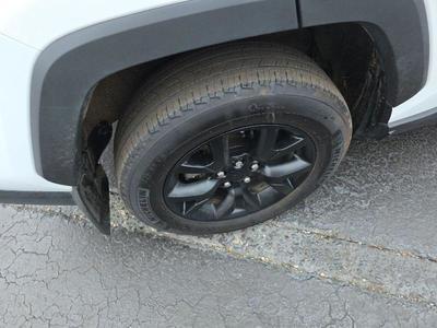 Toyota RAV4 LE FWD (Natl) 2024