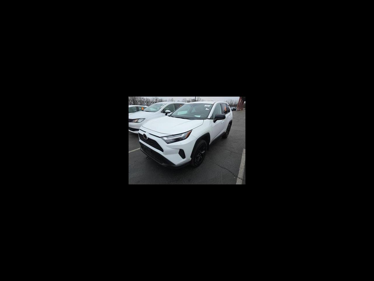 Toyota RAV4 LE FWD (Natl) 2024