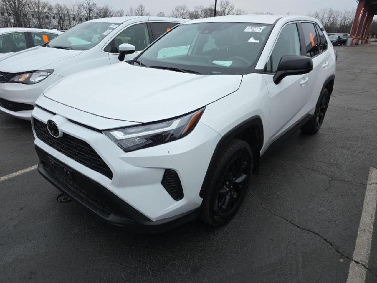 Toyota RAV4 LE FWD (Natl) 2024