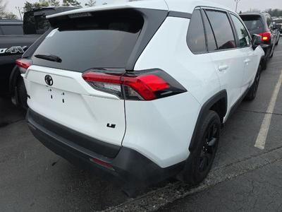 Toyota RAV4 LE FWD (Natl) 2024