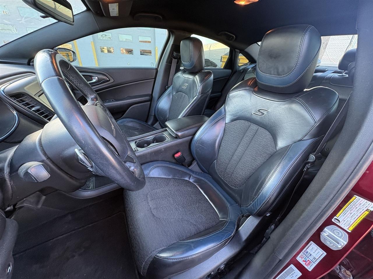 Chrysler 200  2016