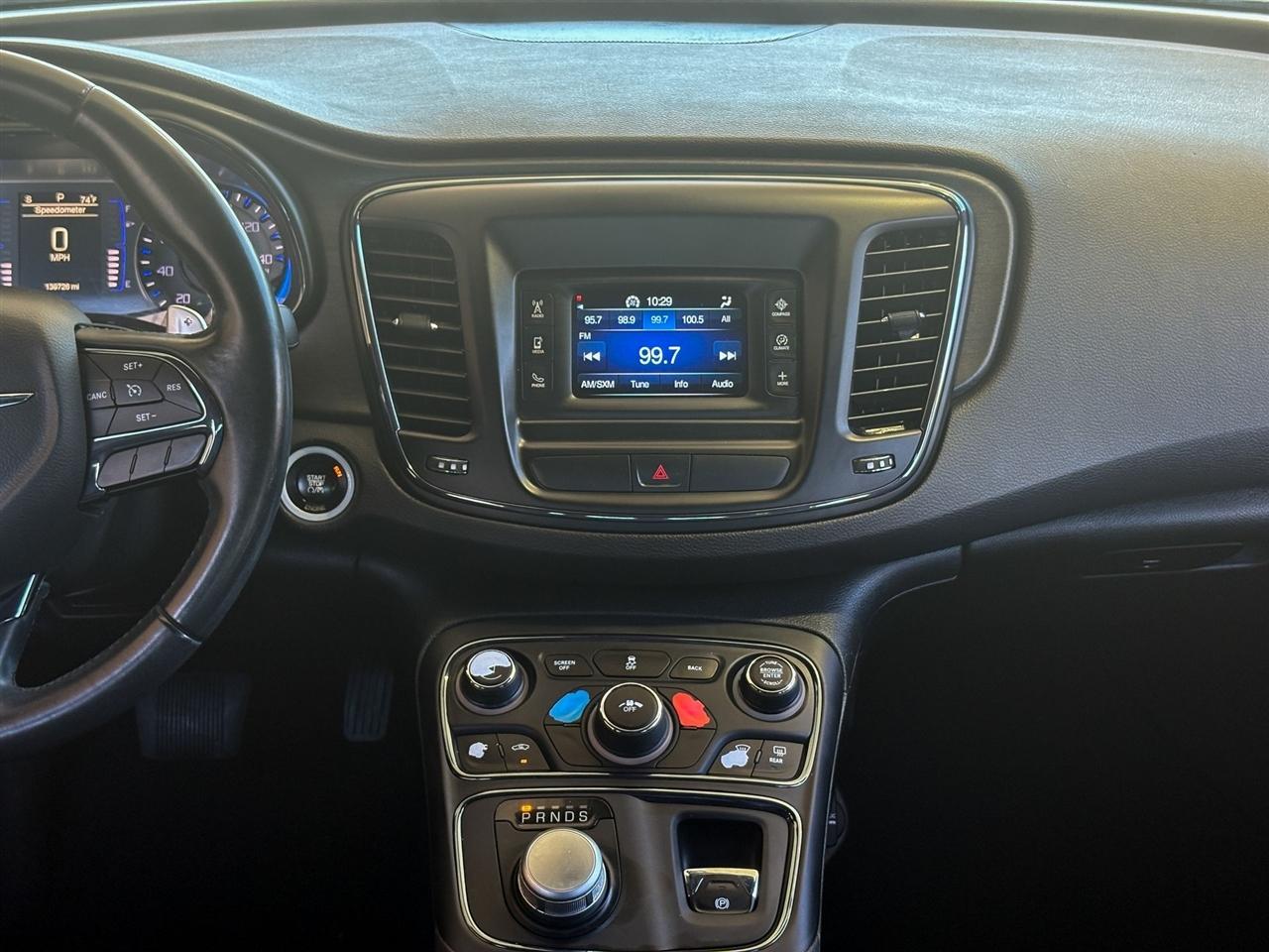 Chrysler 200  2016