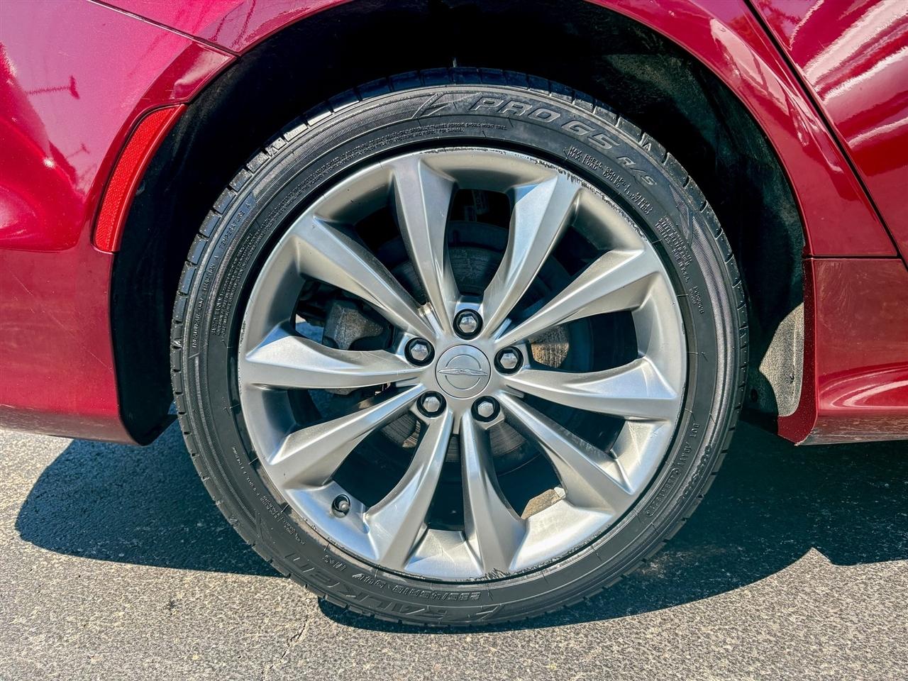 Chrysler 200  2016