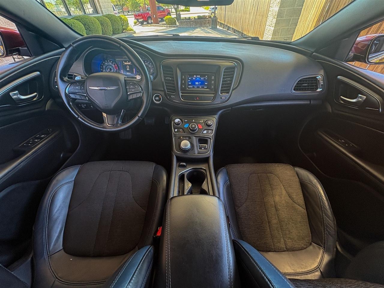 Chrysler 200  2016