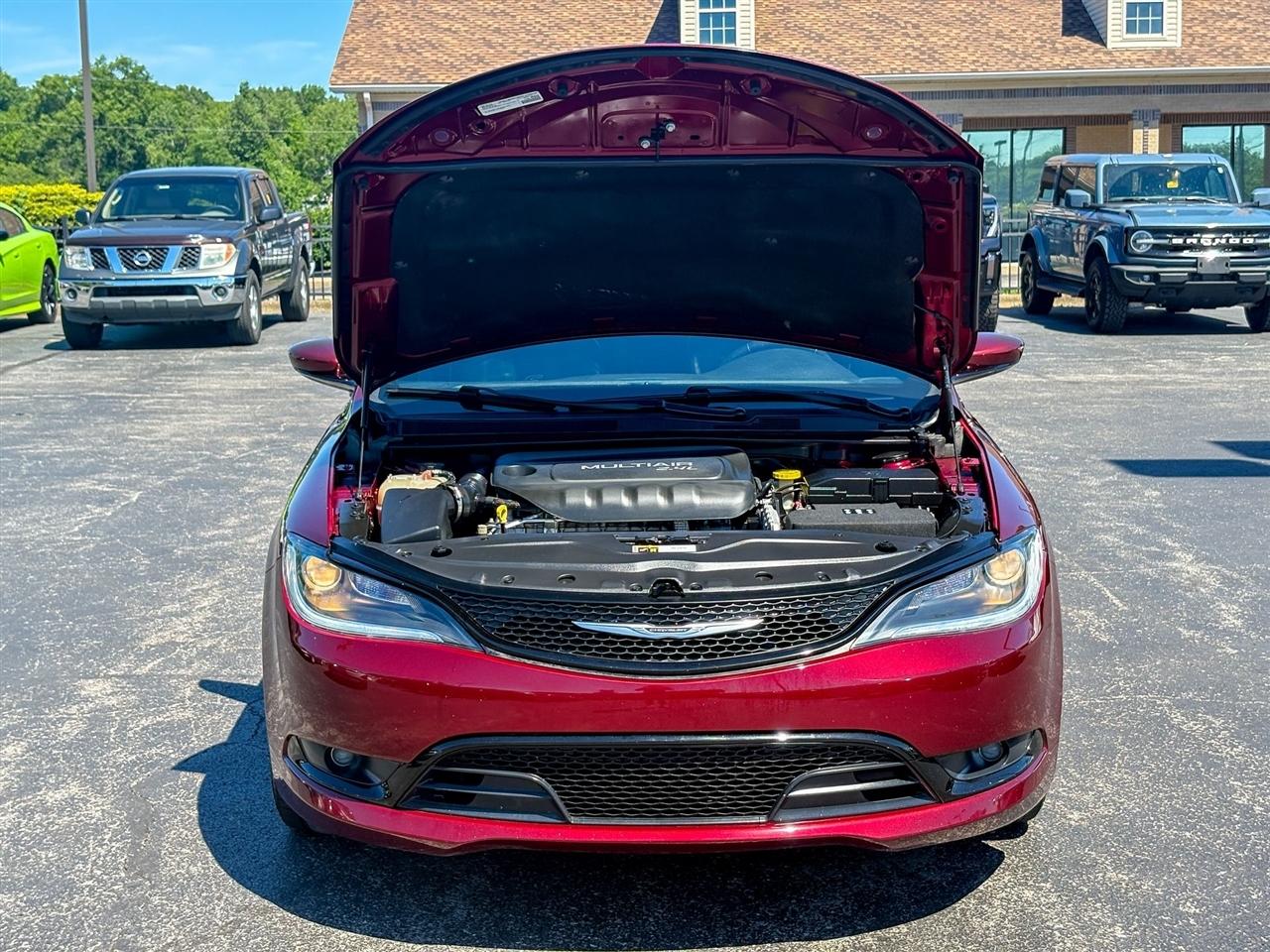 Chrysler 200  2016