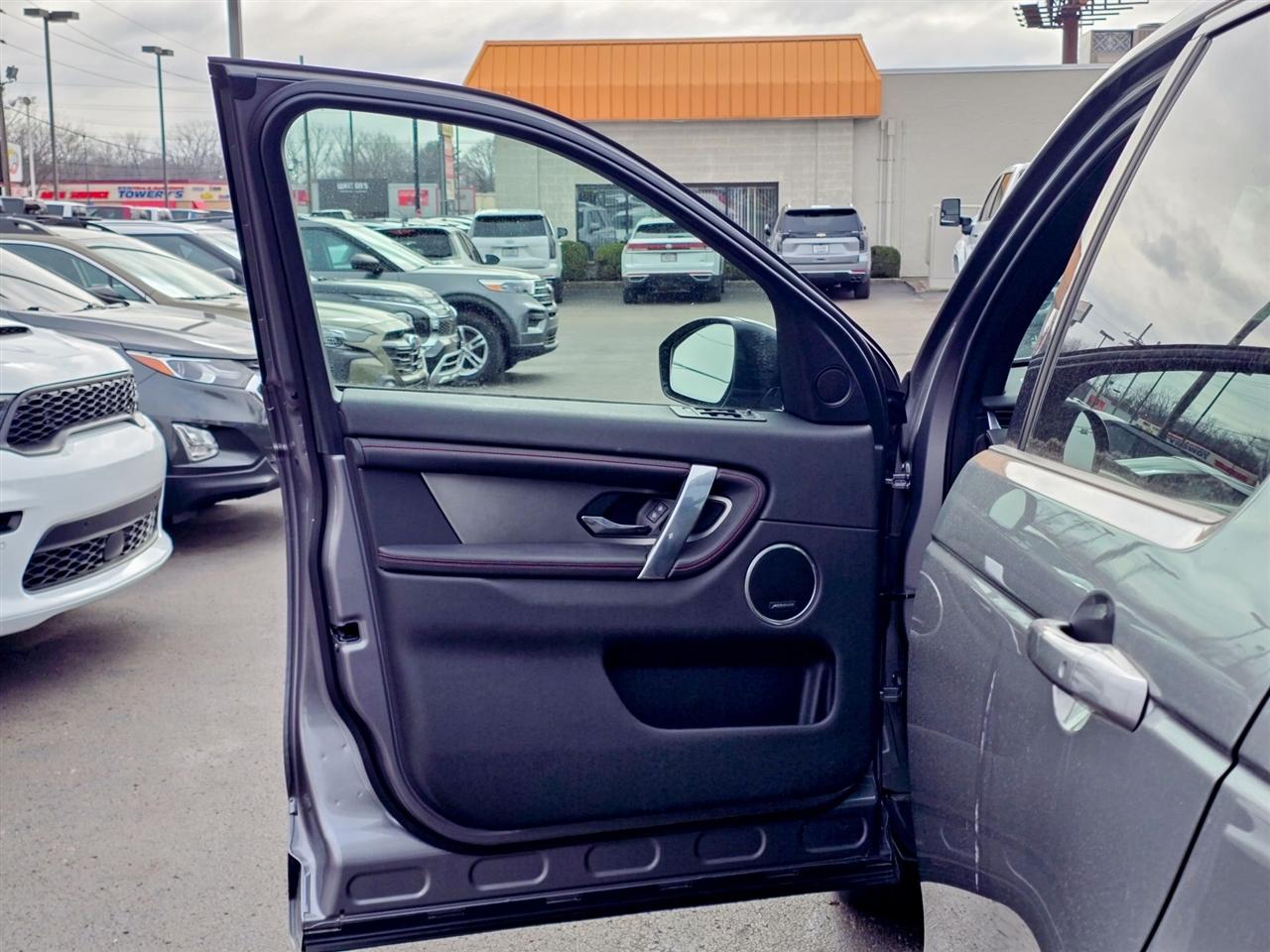 Land Rover Discovery Sport  2023