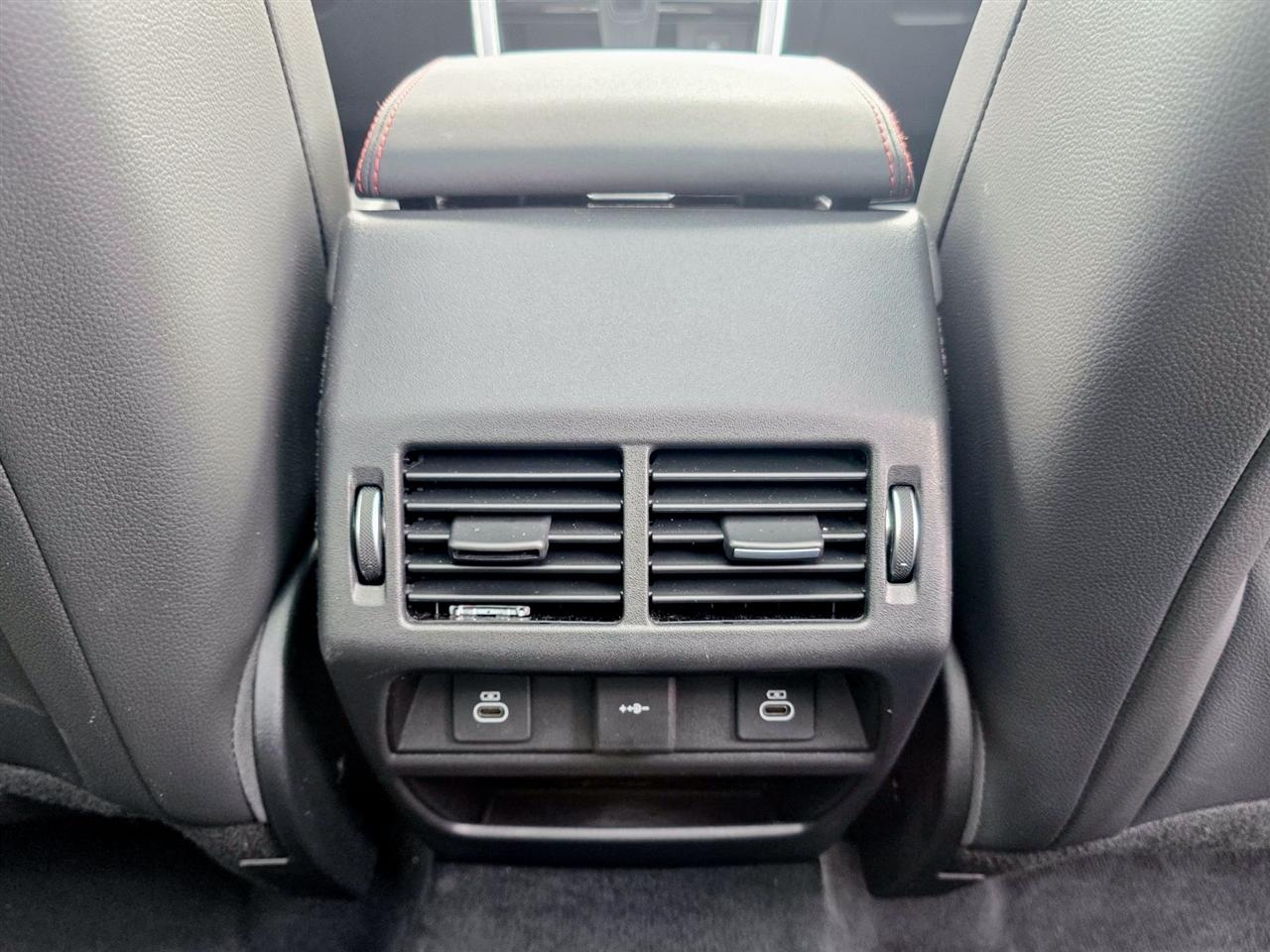 Land Rover Discovery Sport  2023