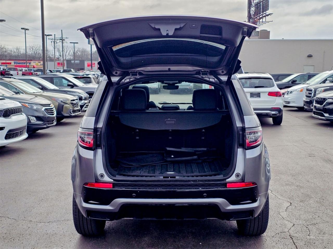 Land Rover Discovery Sport  2023