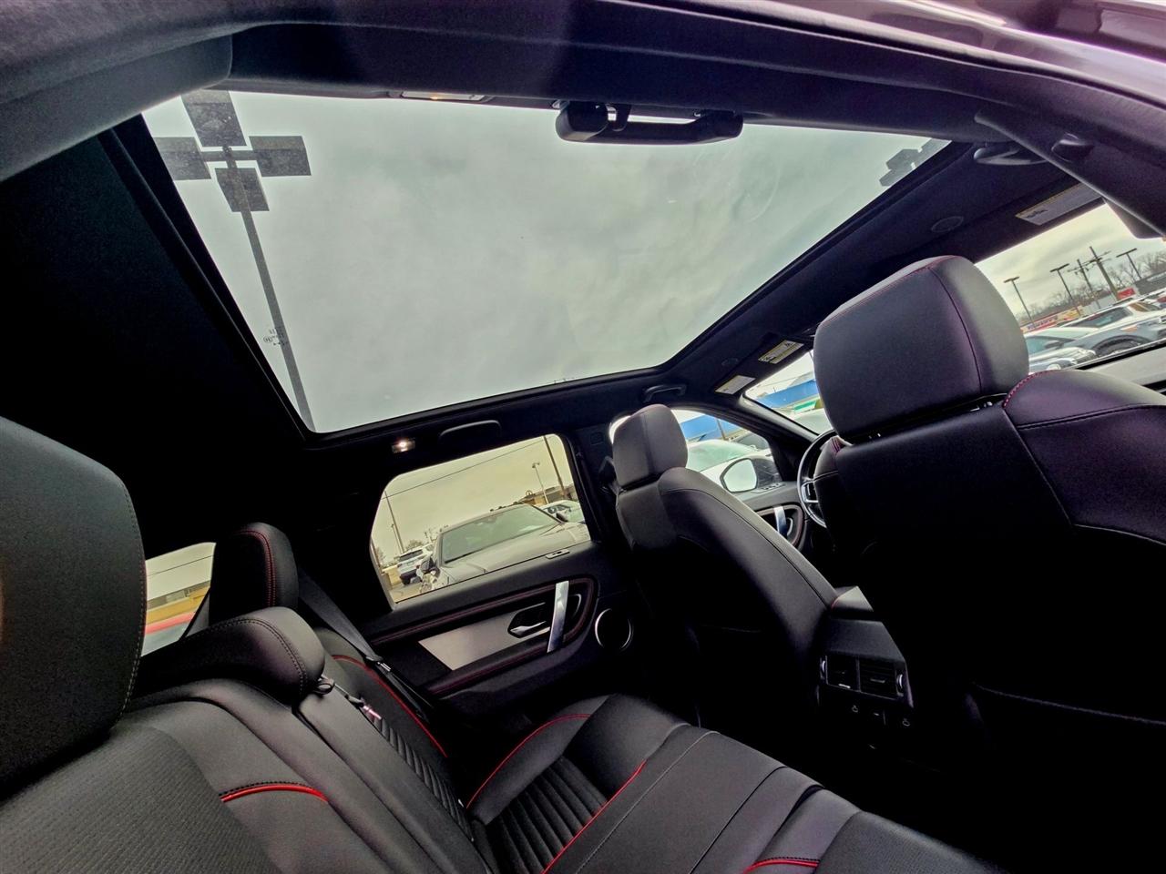 Land Rover Discovery Sport  2023