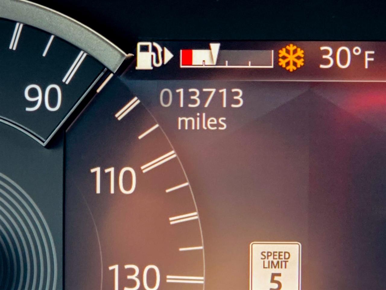 Land Rover Discovery Sport  2023