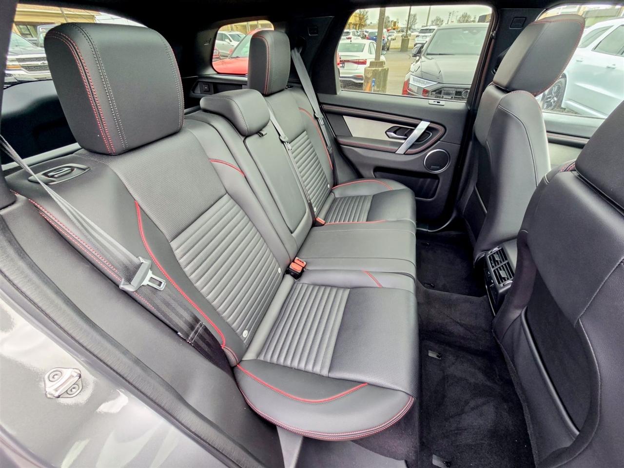 Land Rover Discovery Sport  2023