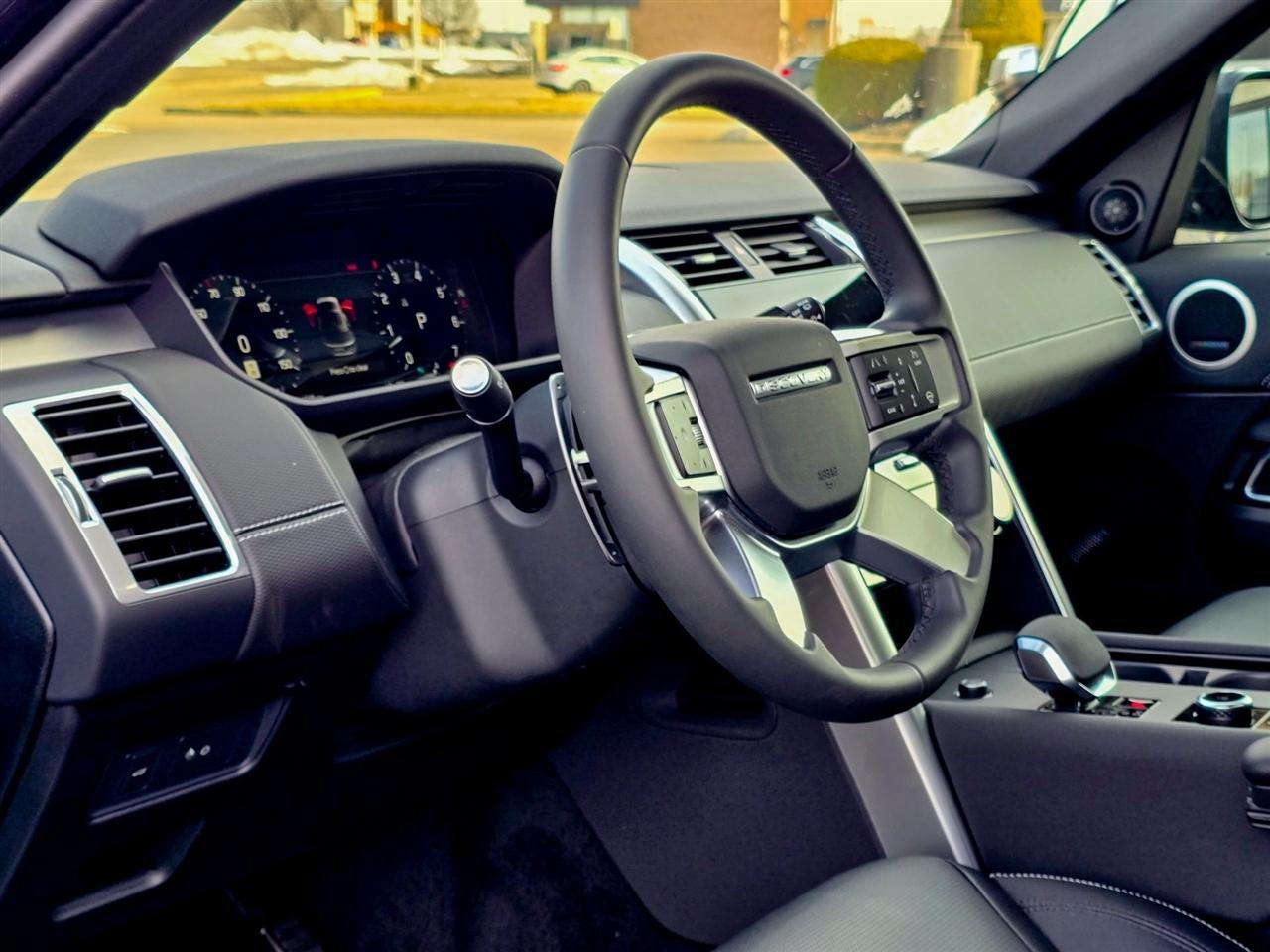 Land Rover Discovery  2025