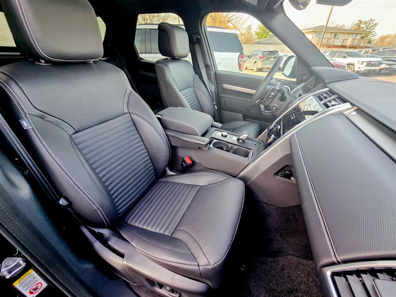 Land Rover Discovery  2025