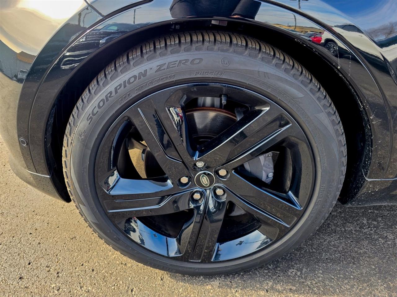 Land Rover Discovery  2025