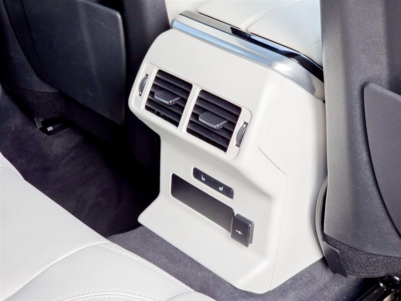 Land Rover Range Rover Velar  2023