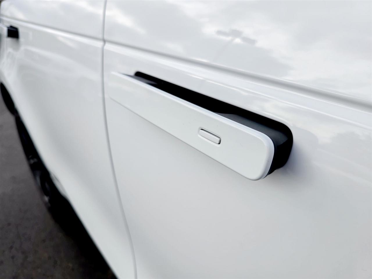 Land Rover Range Rover Velar  2023