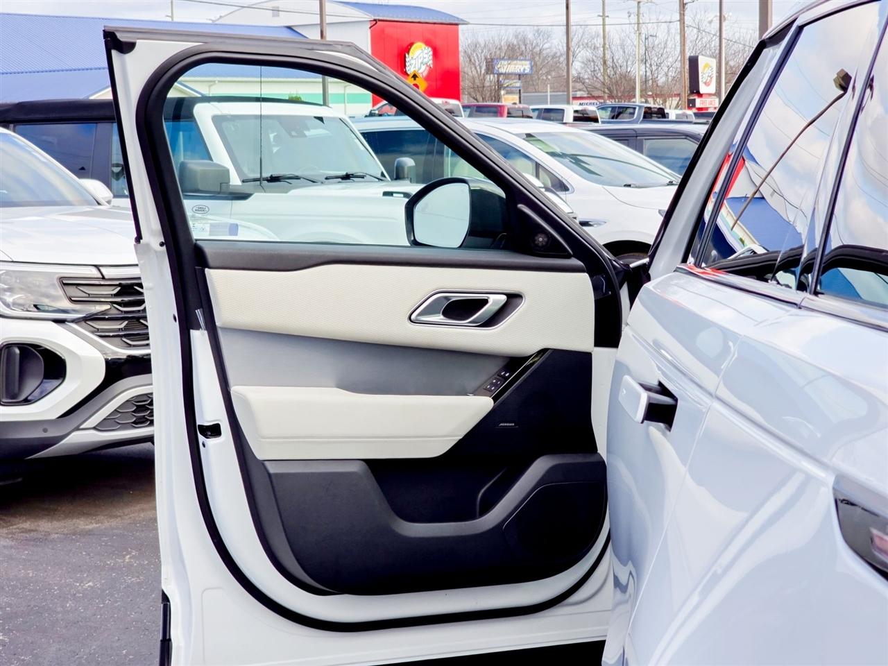 Land Rover Range Rover Velar  2023