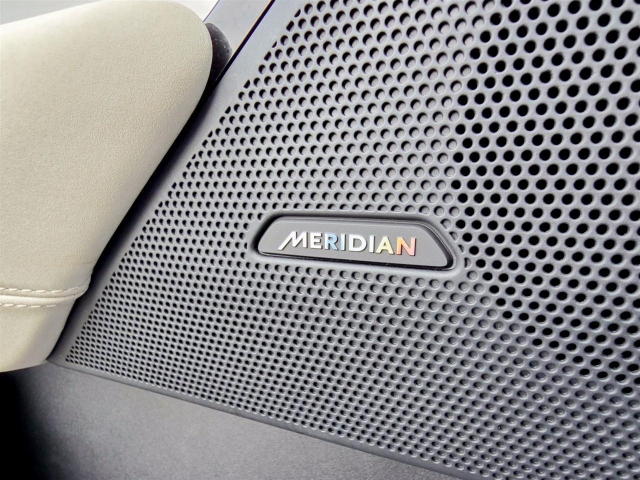 Land Rover Range Rover Velar  2023