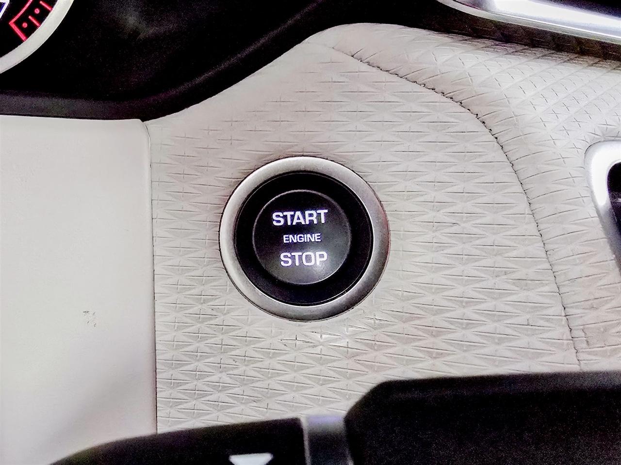 Land Rover Range Rover Velar  2023