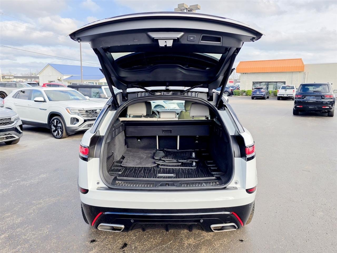 Land Rover Range Rover Velar  2023