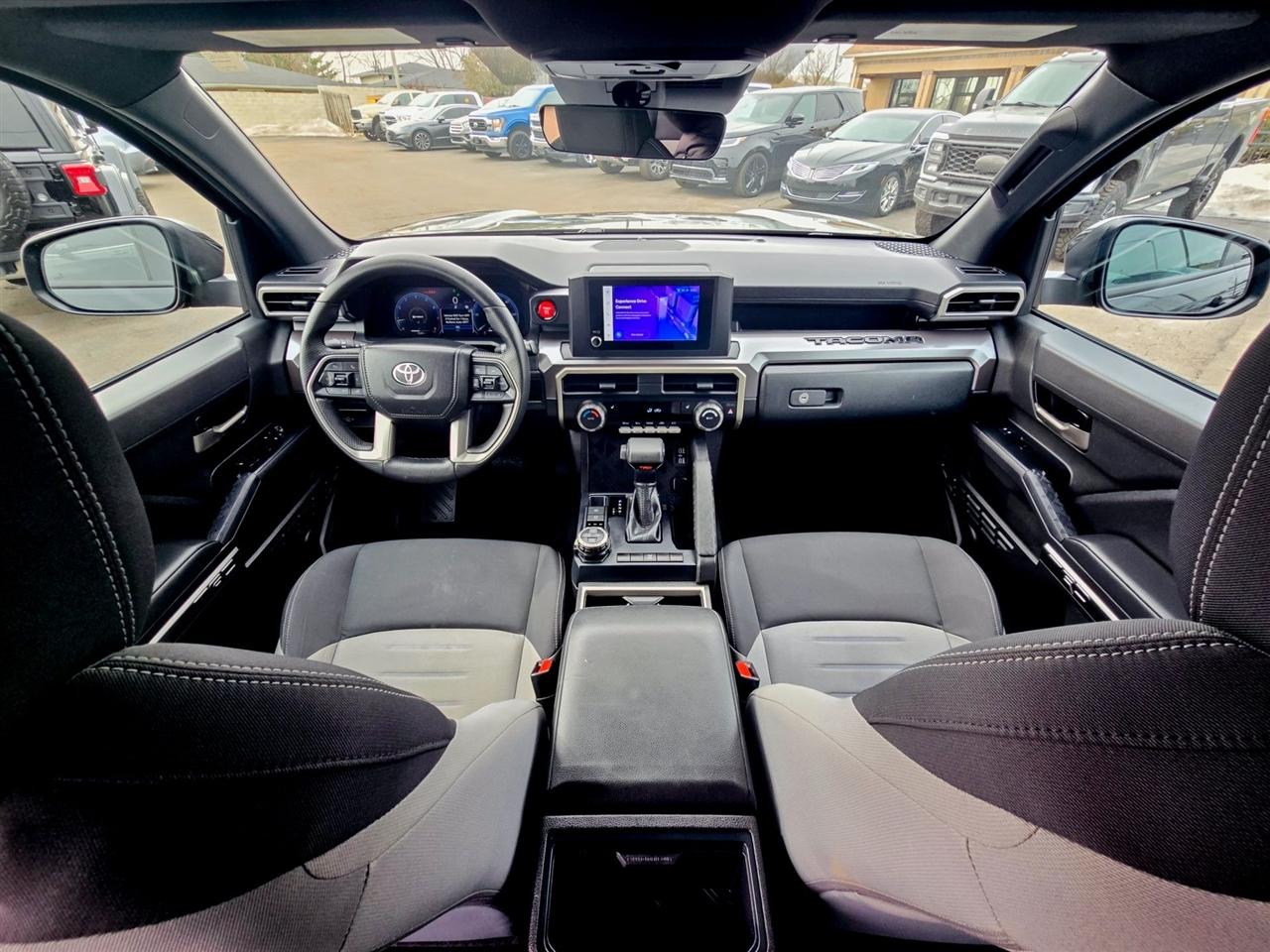 Toyota Tacoma 4WD  2024