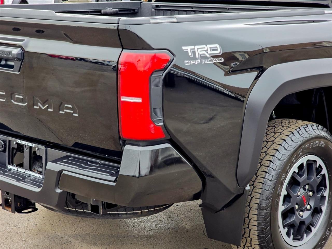 Toyota Tacoma 4WD  2024