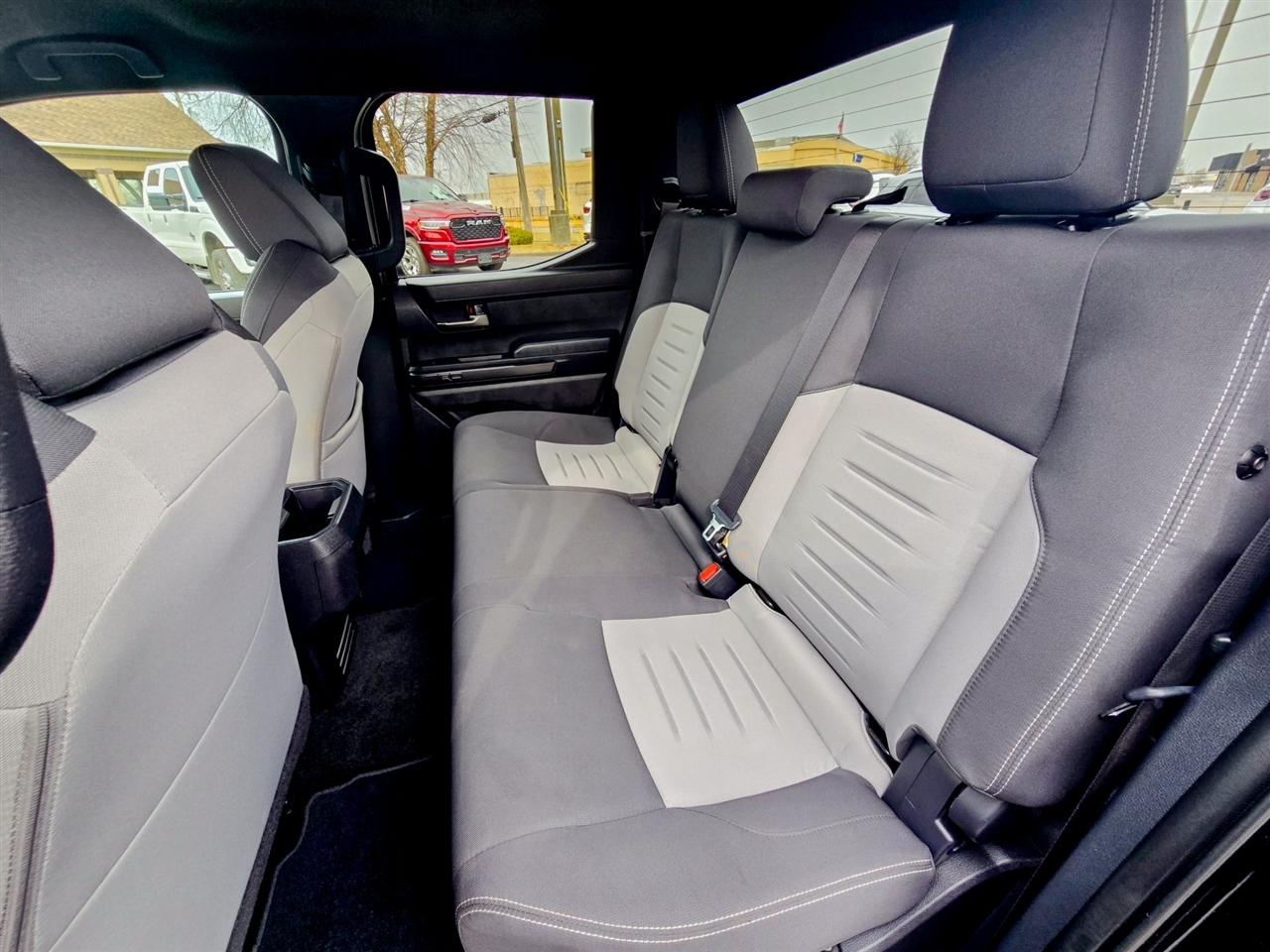 Toyota Tacoma 4WD  2024