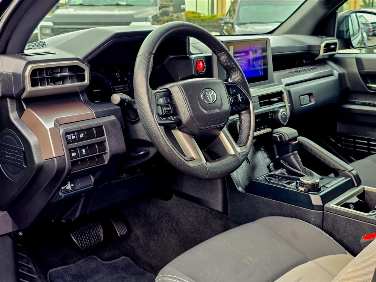 Toyota Tacoma 4WD  2024