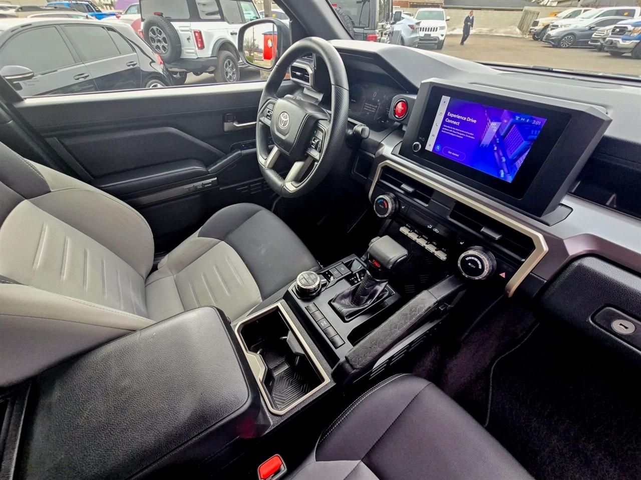 Toyota Tacoma 4WD  2024