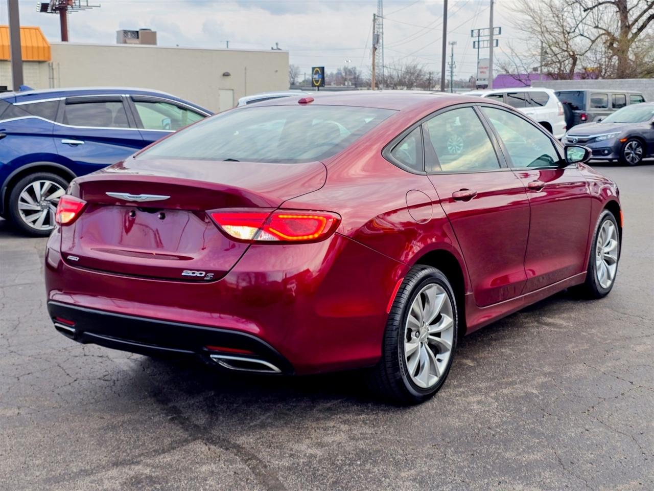 Chrysler 200  2015