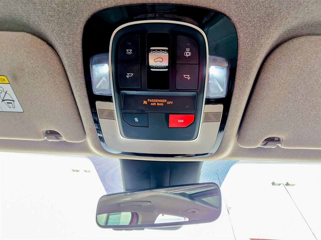 Hyundai Santa Fe Limited 2023