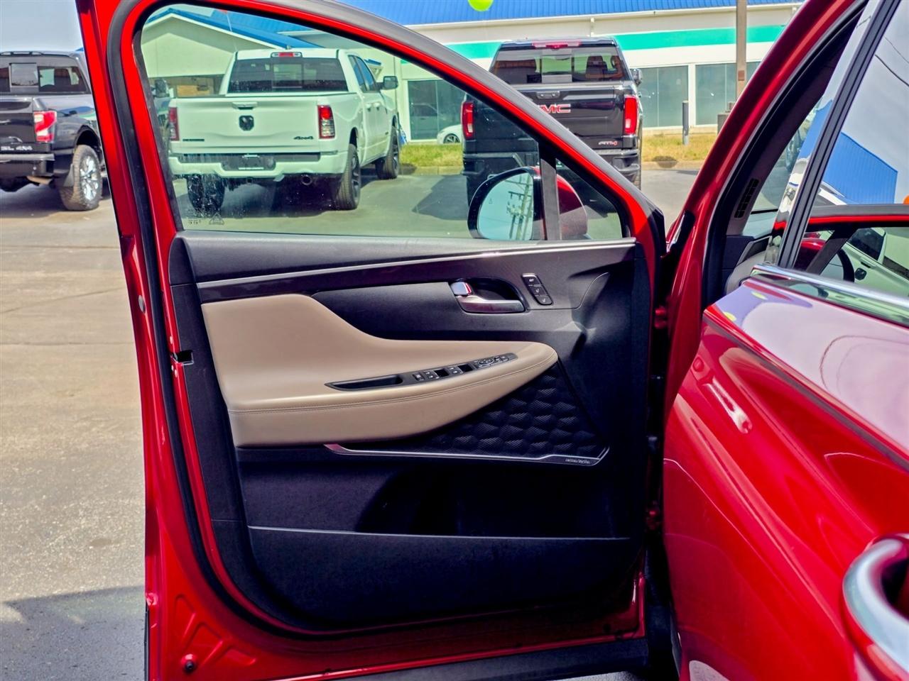 Hyundai Santa Fe Limited 2023