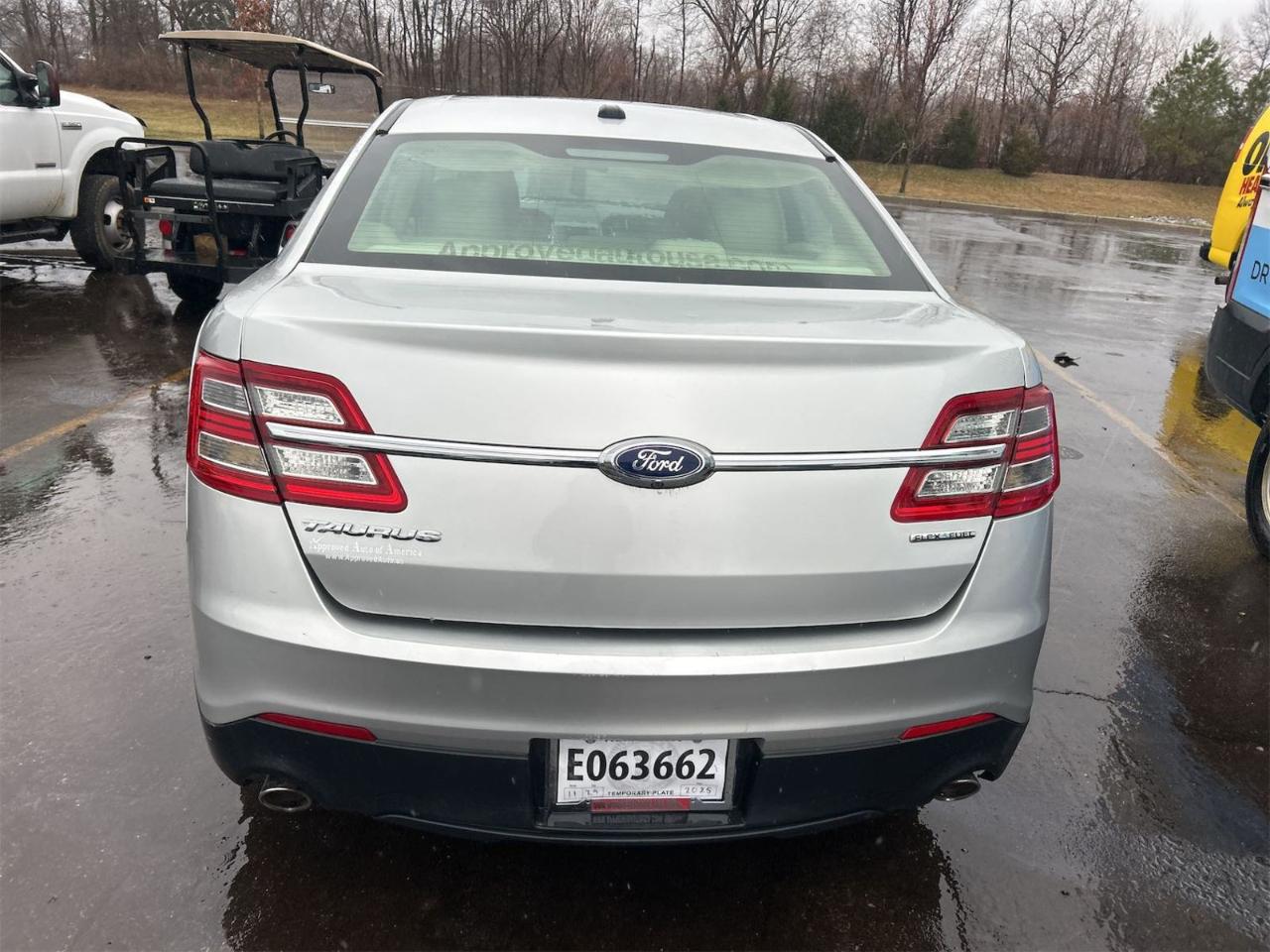 Ford Taurus 4dr Sdn SE FWD 2015