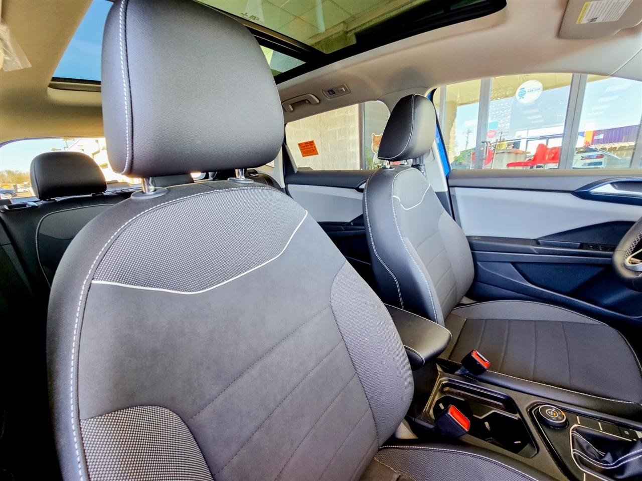 Volkswagen Taos  2023