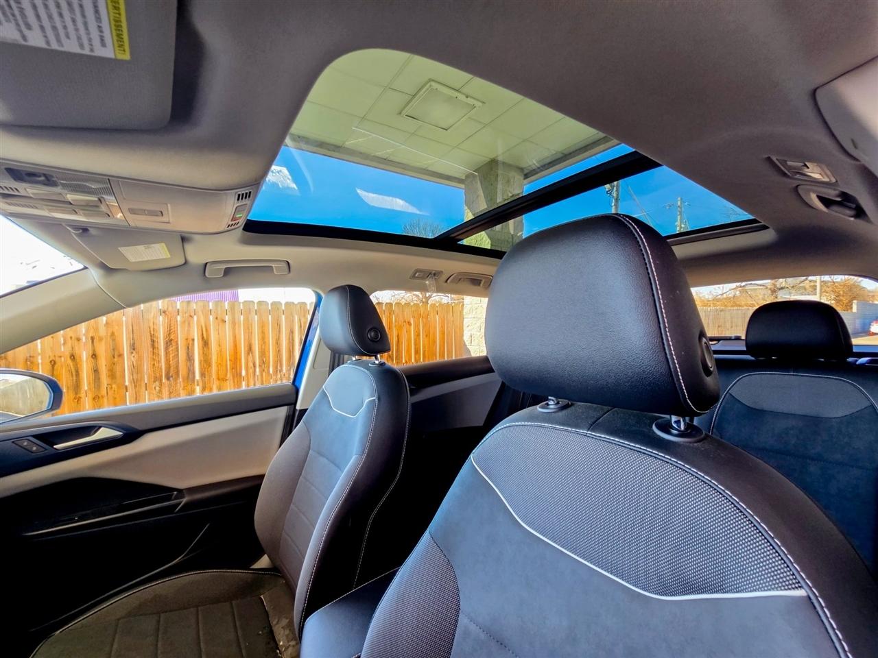 Volkswagen Taos  2023