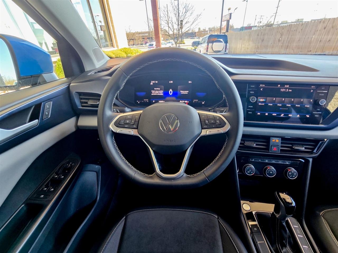 Volkswagen Taos  2023