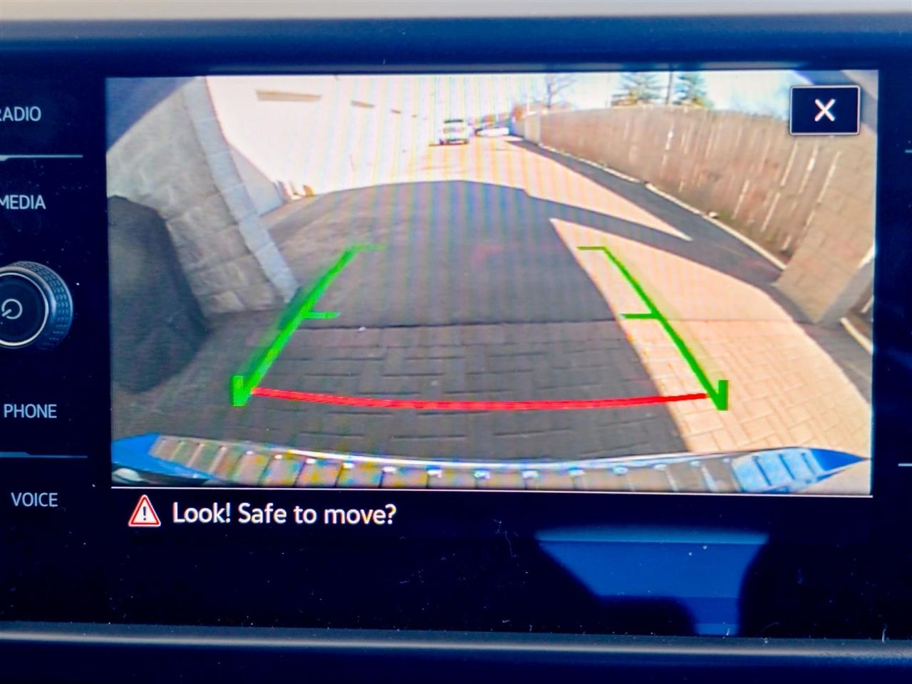 Volkswagen Taos  2023