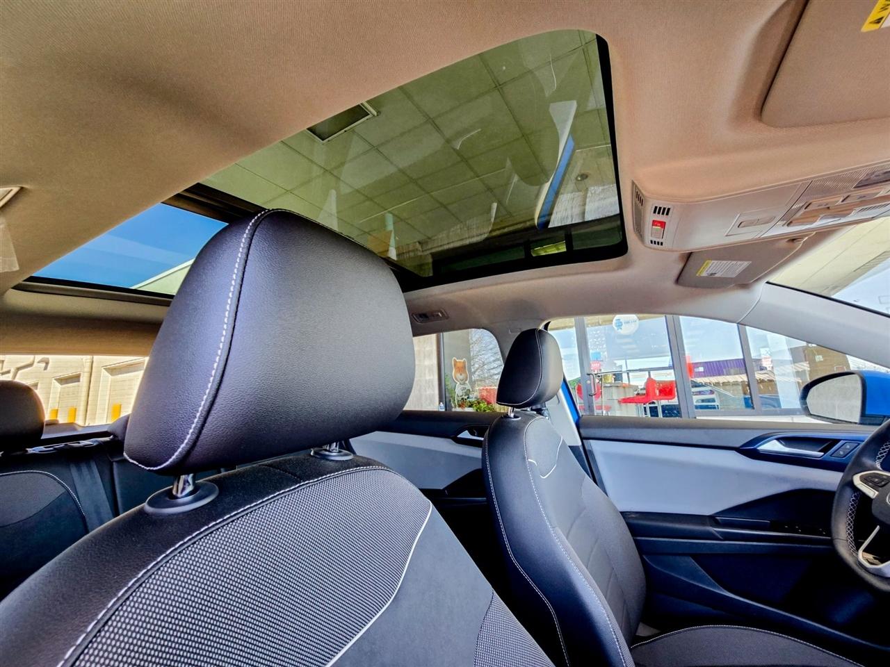 Volkswagen Taos  2023