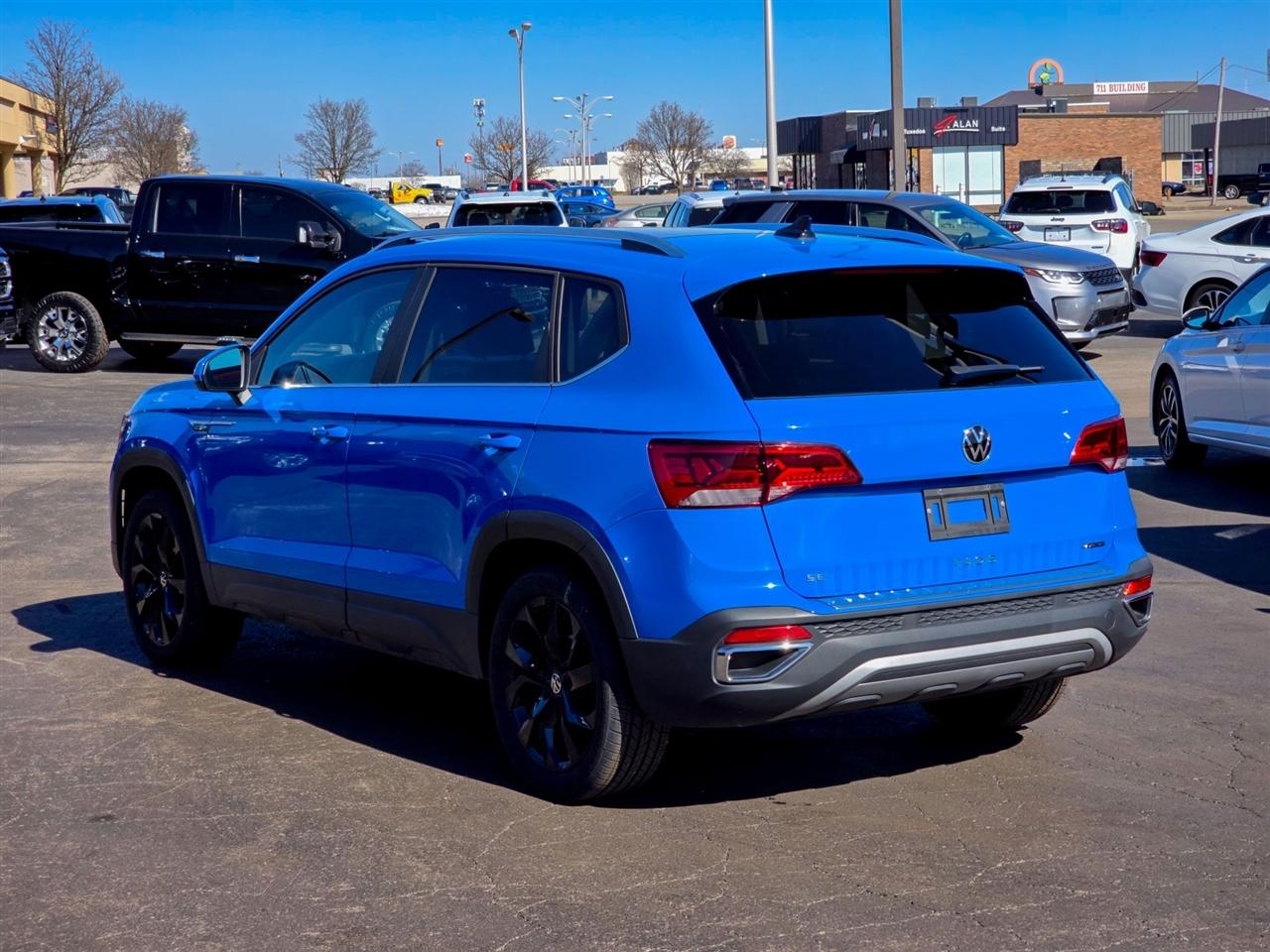 Volkswagen Taos  2023