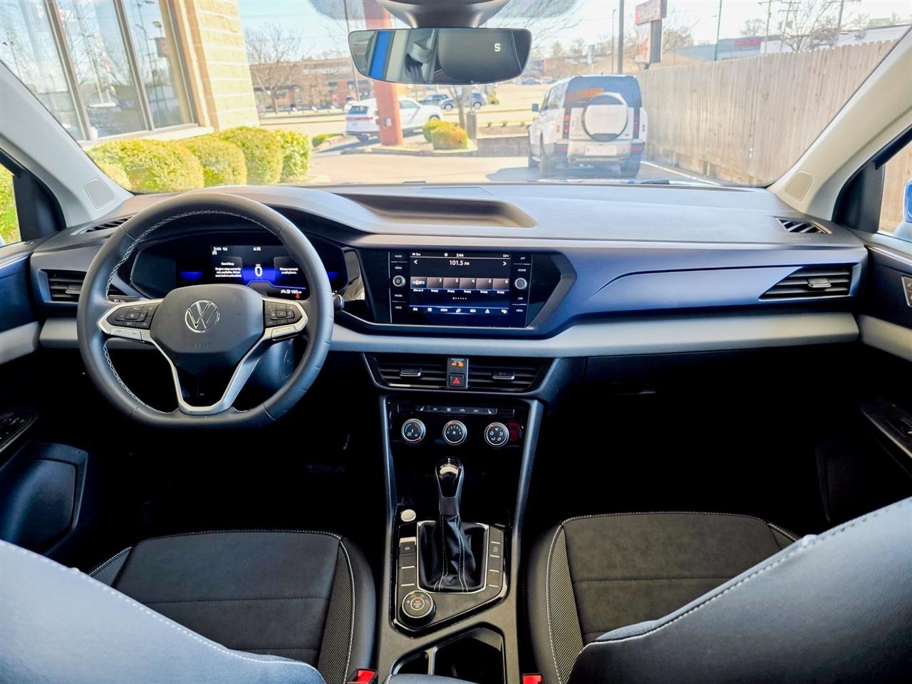 Volkswagen Taos  2023