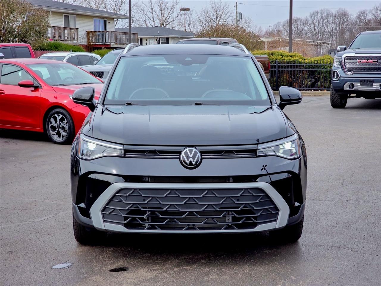 Volkswagen Taos  2025