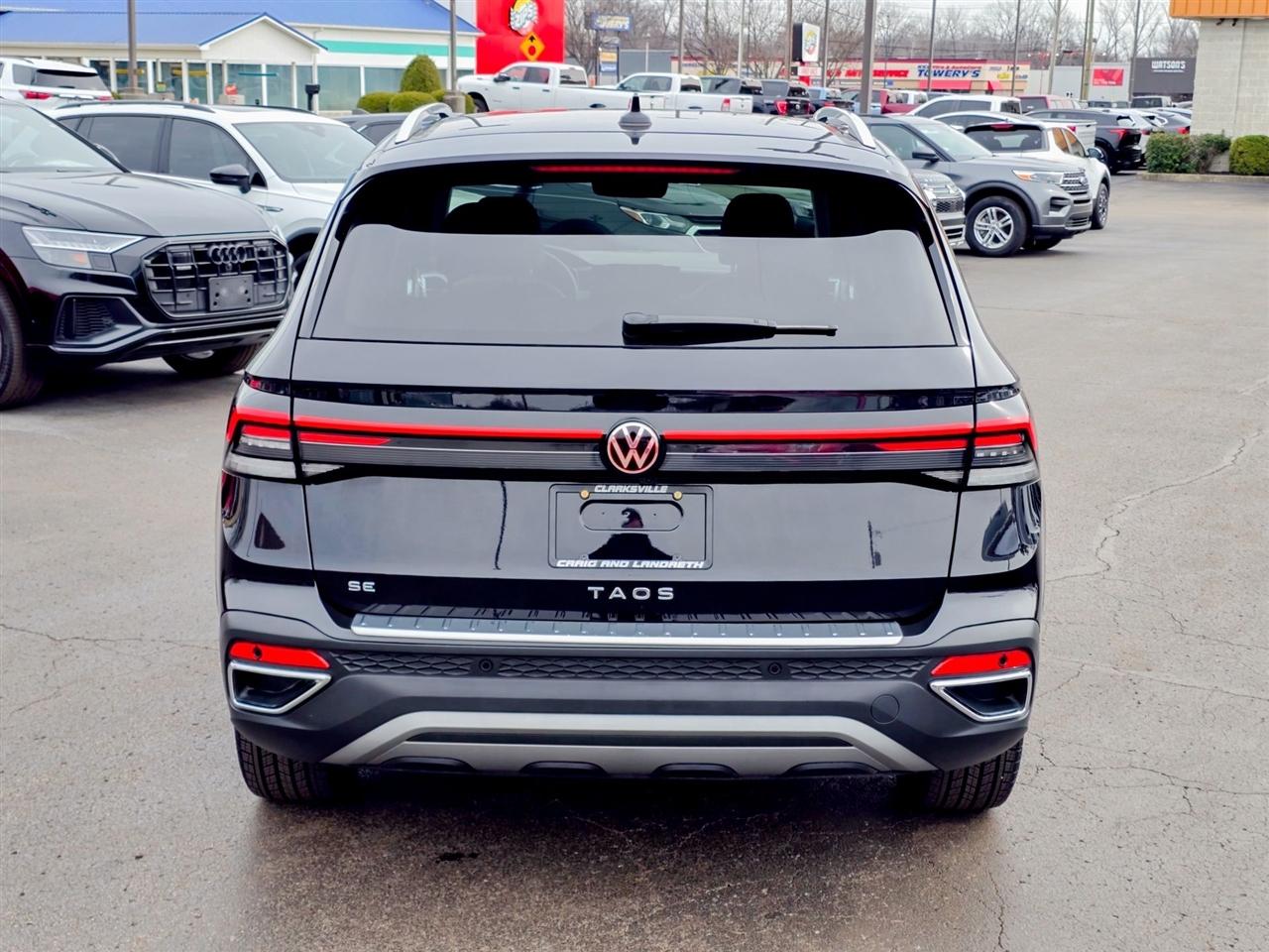 Volkswagen Taos  2025