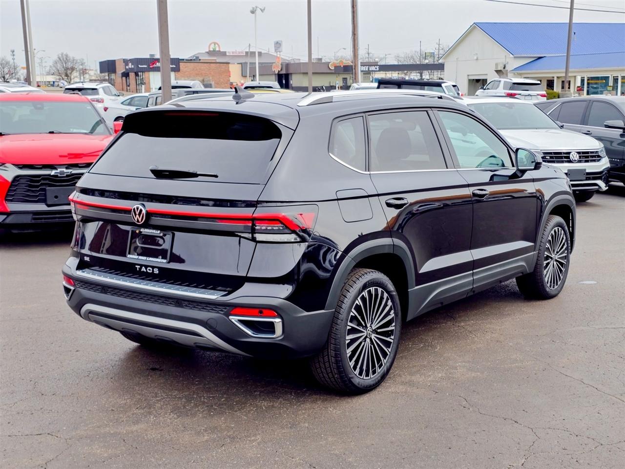 Volkswagen Taos  2025