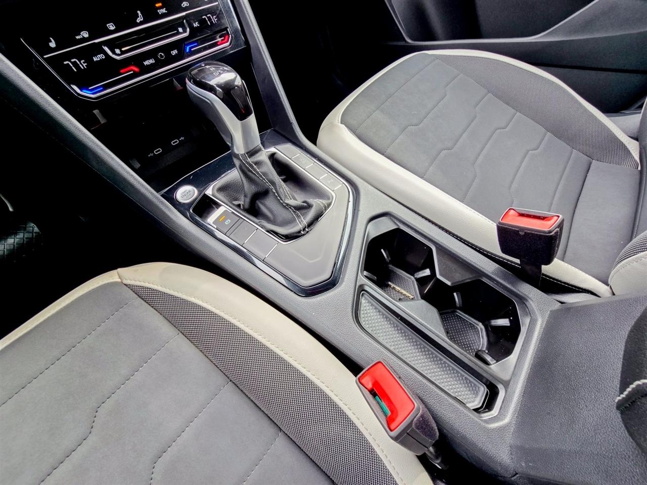 Volkswagen Taos  2025