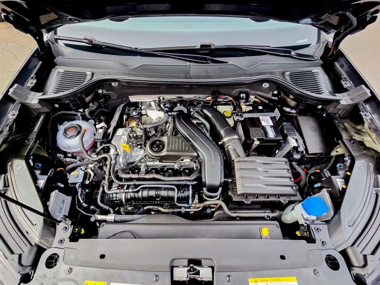 Volkswagen Taos  2025