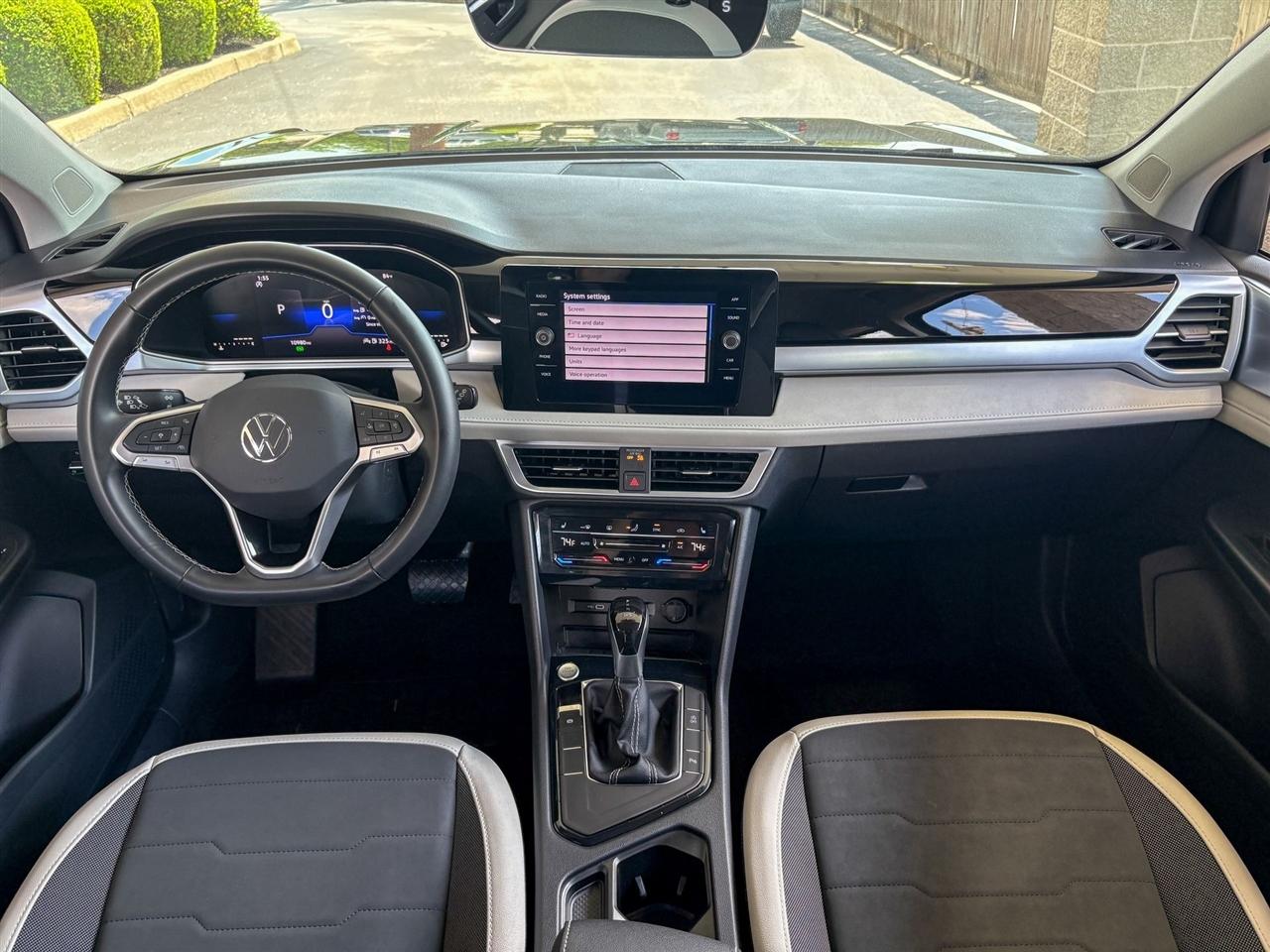 Volkswagen Taos  2025